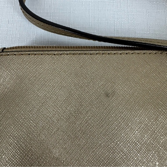 Coach Darcy Gold Leather Bow Wristlet - Picture 6 of 17